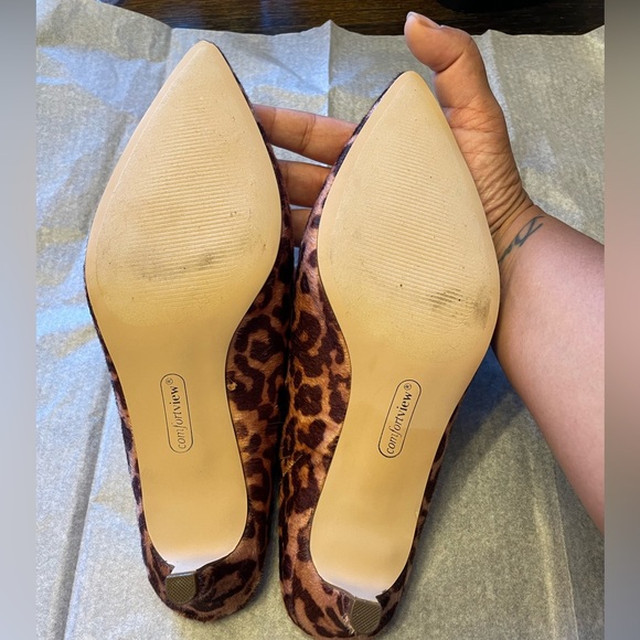 Leopard comfortview shoes size 9 1/2 wide - Picture 5 of 8